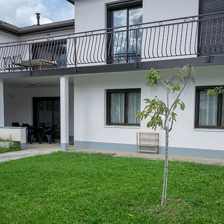 Le Jirani Apartment